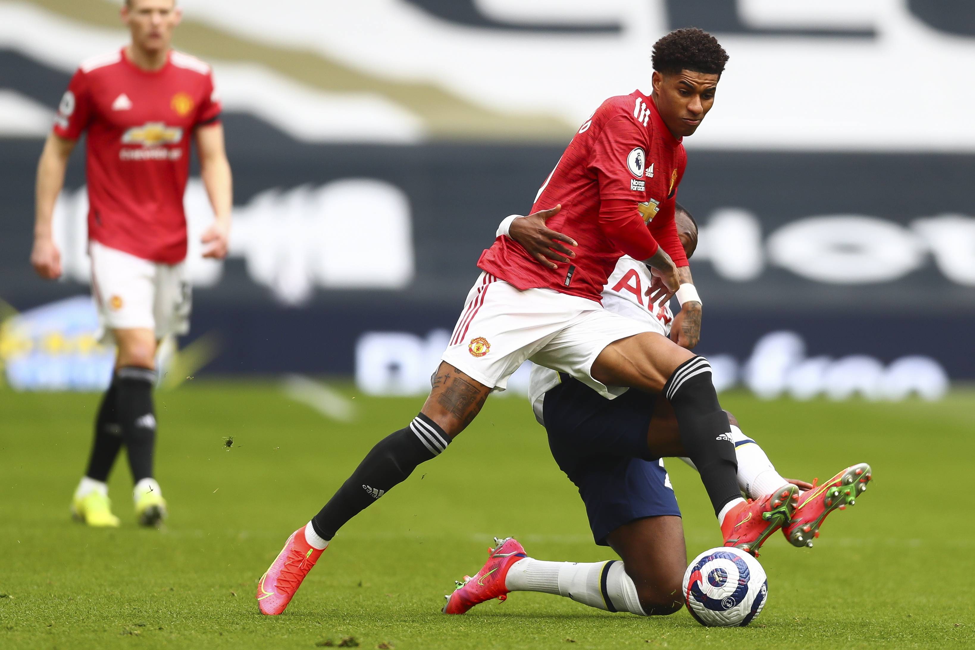 明显劣势 明显劣势